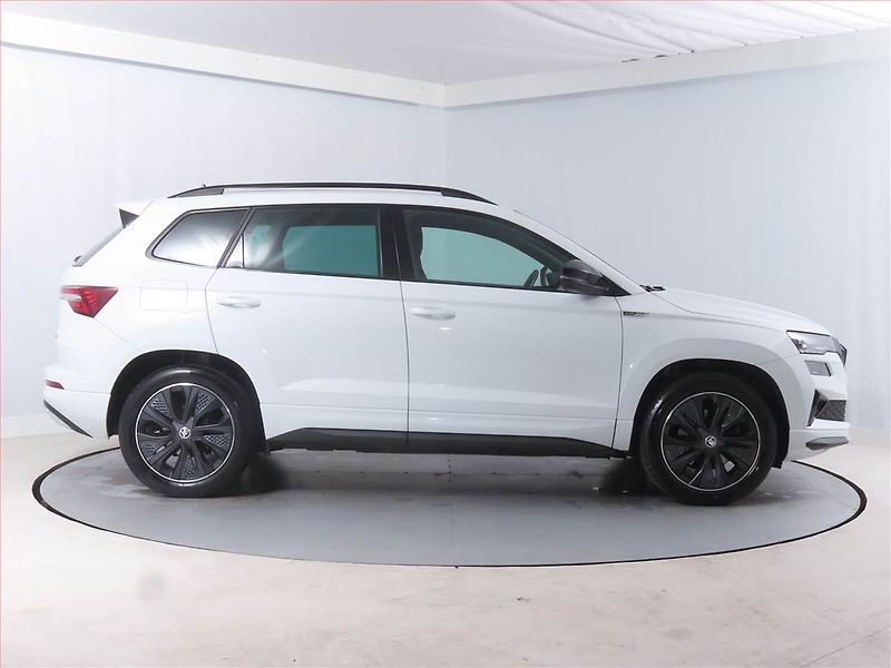 Škoda Karoq (2023) Sportline 2.0 TSI - fotka 6 z 16