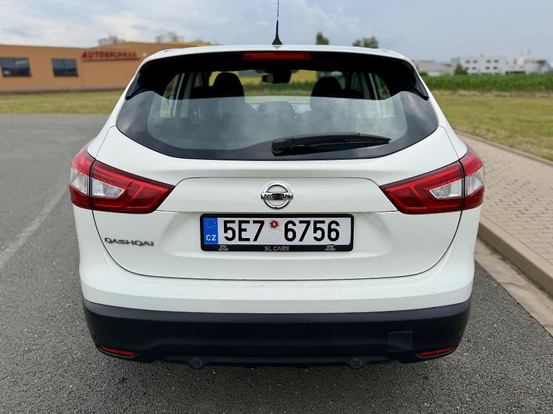 Nissan Qashqai 1.2 DIG-T ROZVODY SERVISKA DPH - fotka 4 z 33