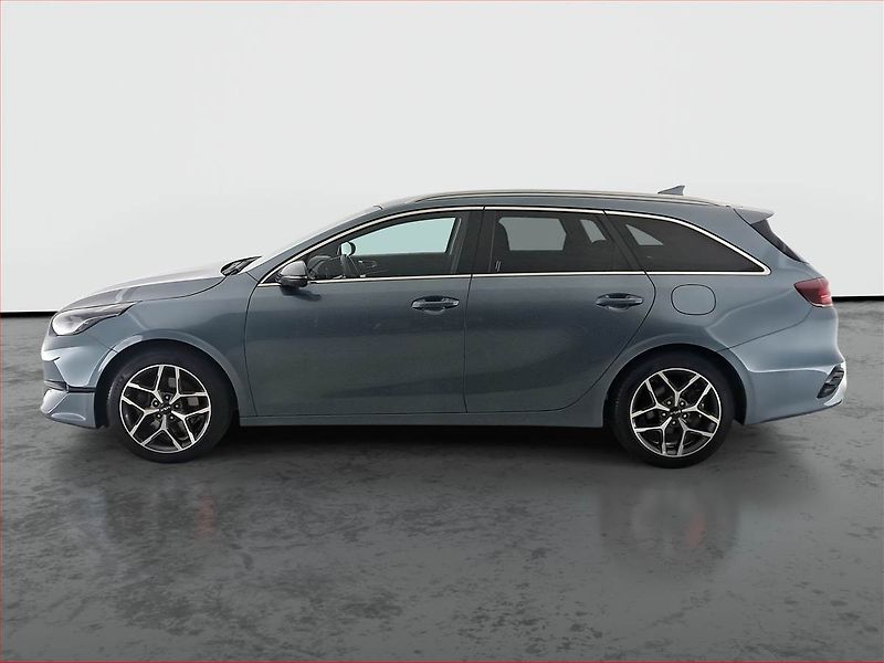 Kia Ceed (2023) Exclusive 1.5 T-GDI, ČR,1.maj - fotka 3 z 18