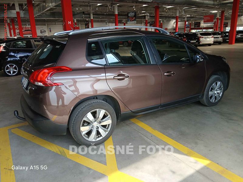Peugeot 2008 (2013) 1.6 HDi, AC, temp, tažné - fotka 3 z 3
