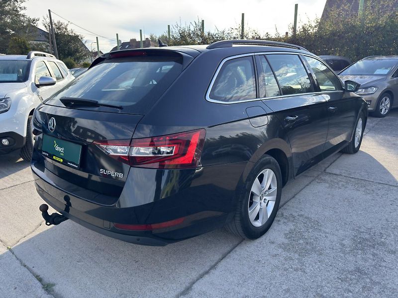 Škoda Superb - fotka 2 z 10
