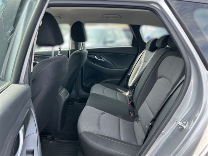 Hyundai i30 1,0 TGDI 120 Comfort - fotka 8 z 11