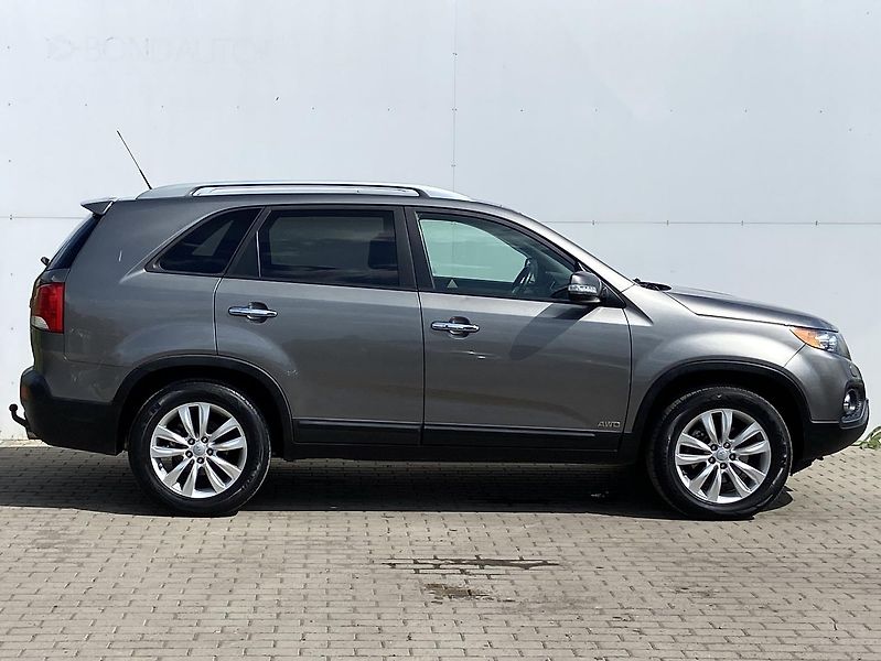 Kia Sorento 2.2 CRDI 145kW AWD AT Premium - fotka 3 z 23