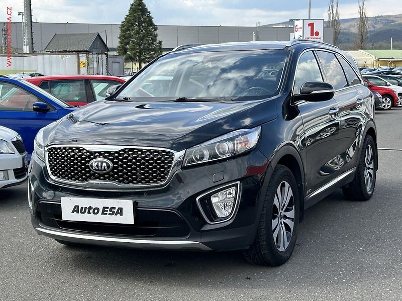 Kia Sorento (2015) 2.2CRDI 4x4, AT, STK1/28 - fotka 3 z 15