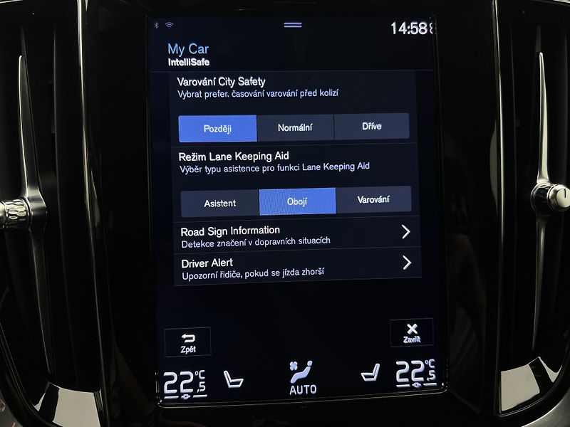 Volvo V60 T6 AWD RECHARGE INSCRIPTION - fotka 37 z 47