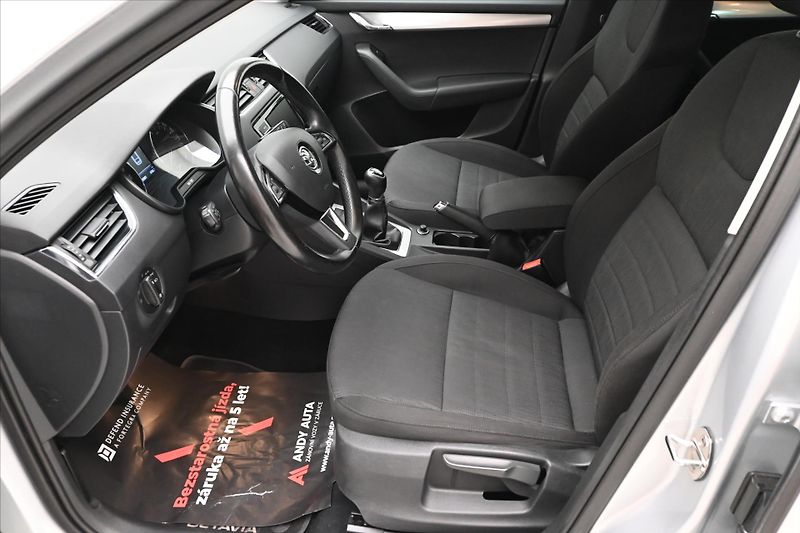 Škoda Octavia 1,6 TDI 81kW tažné nová STK - fotka 13 z 30