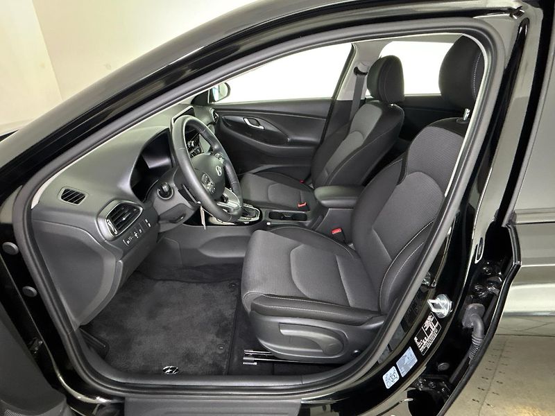 Hyundai i30 Smart DCT - fotka 7 z 26