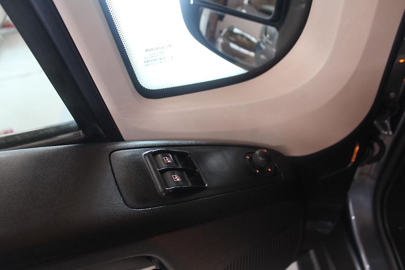 Fiat Ducato (2015) 2.3MTJ 7Míst KLima LED - fotka 11 z 29