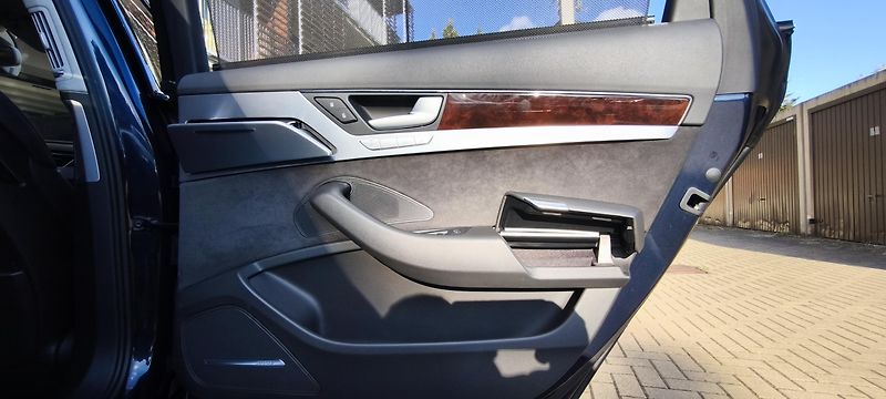 Audi A8 (2013) Audi A8, Audi A8L 4.2 V8, LONG - fotka 44 z 65