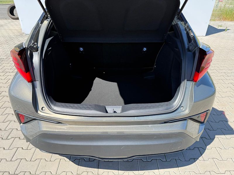 Toyota C-HR 1.8 HSD e-CVT Executive - fotka 10 z 29
