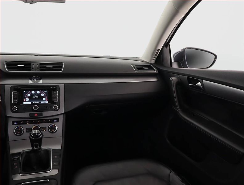 Volkswagen Passat (2013) Comfortline 1.6 TDI, Navi - fotka 8 z 24