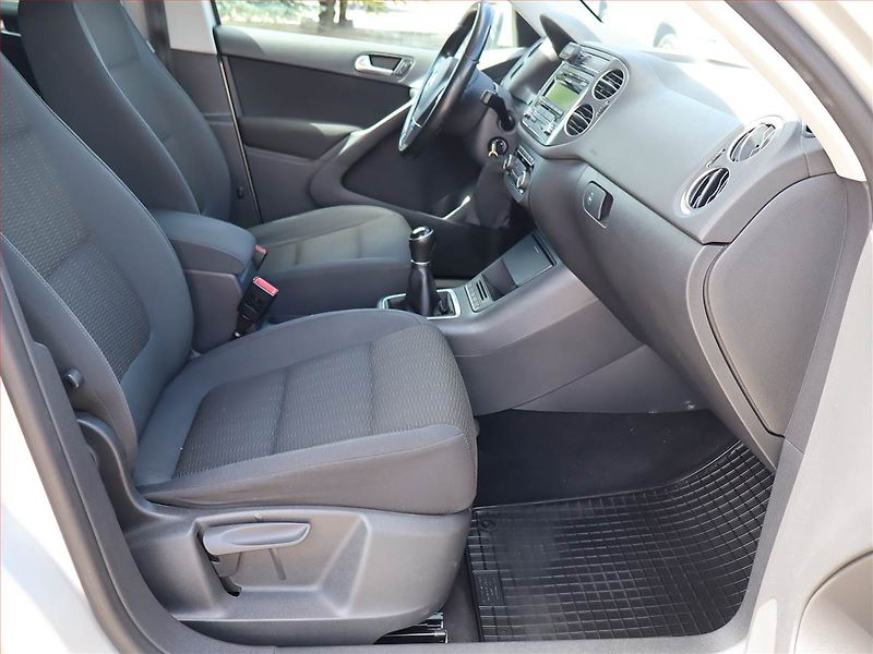 Volkswagen Tiguan (2011) 1.4 TSI, 4X4, Serv.kniha - fotka 9 z 19