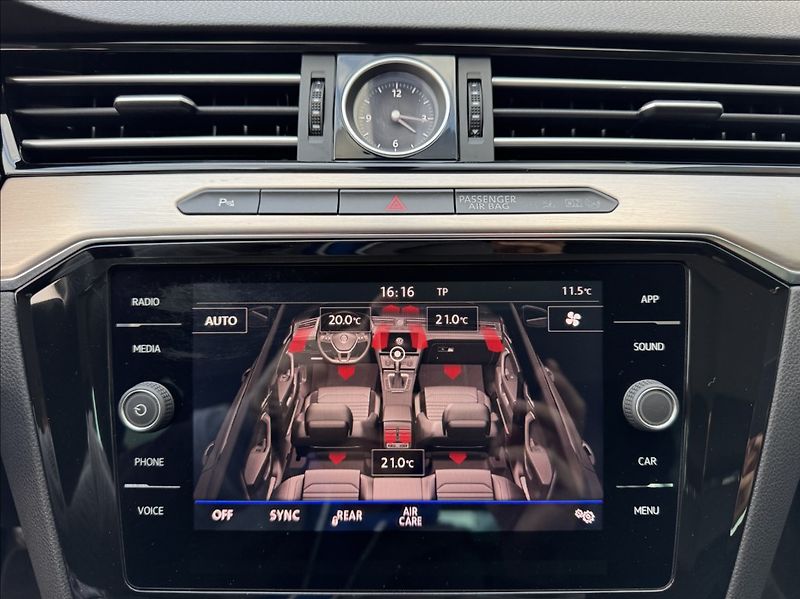 Volkswagen Passat 2,0 TDI HIGHLINE DPH 1.maj ČR - fotka 44 z 50