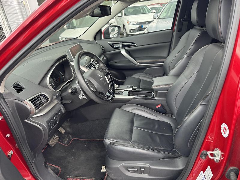 Mitsubishi Eclipse Cross Turbo CVT 4x4 INSTYLE - fotka 5 z 13