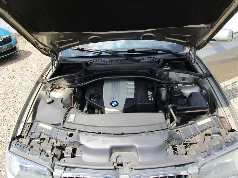BMW X3 2,0D-130KW- 4x4 - fotka 15 z 16