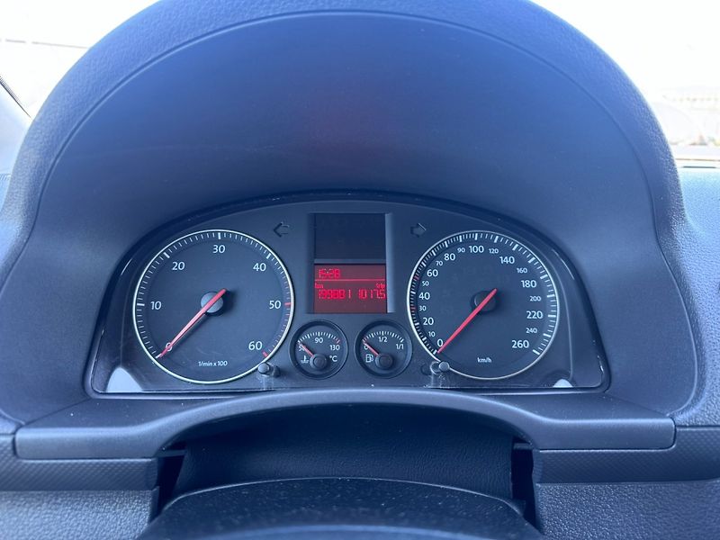 Volkswagen Caddy (2008) TRAMPER 1,9 TDI 77 KW 2. MAJ - fotka 23 z 48