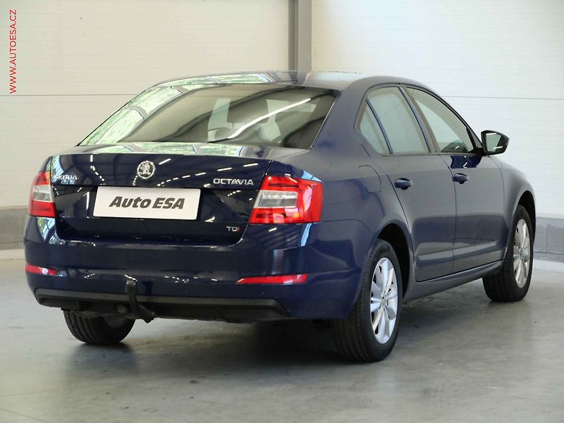 Škoda Octavia (2013) 2.0TDi, 2.maj,ČR, Xenon, AC - fotka 4 z 22