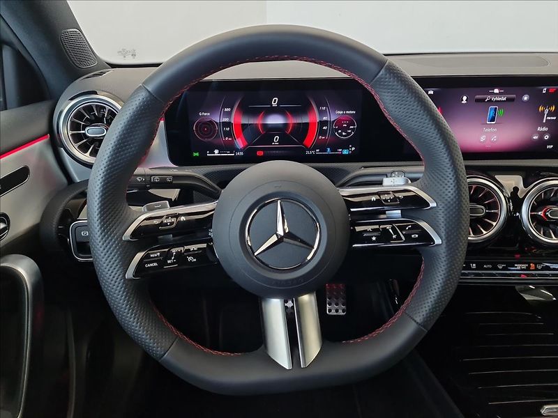 Mercedes-Benz Třídy A 200d AMG Style Edition - fotka 10 z 22