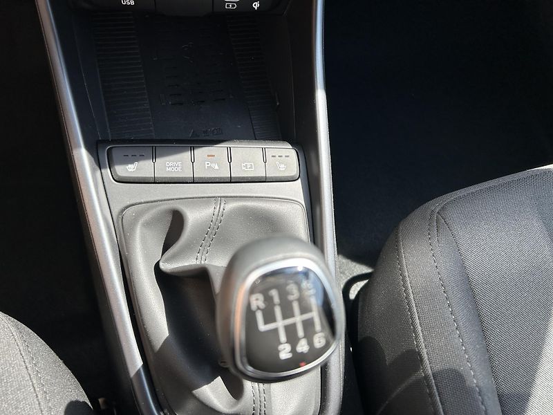 Hyundai i20 1,0 T-GDI 74 kW 6st. STYLE FL - fotka 29 z 31