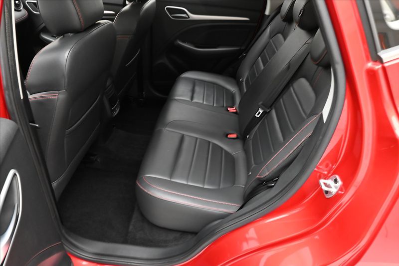 MG ZS 1,0 TGI 82 kW Elegance Záruka - fotka 14 z 30