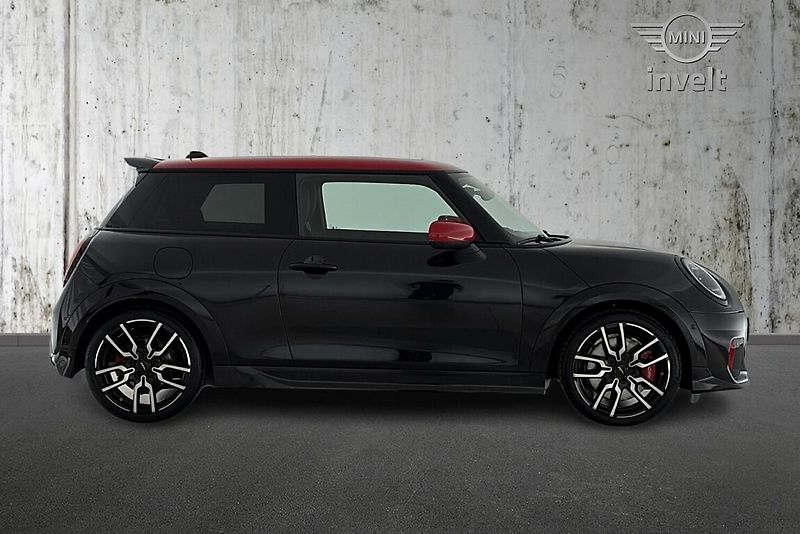 Mini JCW Coutryman ALL4 3dvéř. John Cooper Works - fotka 2 z 21