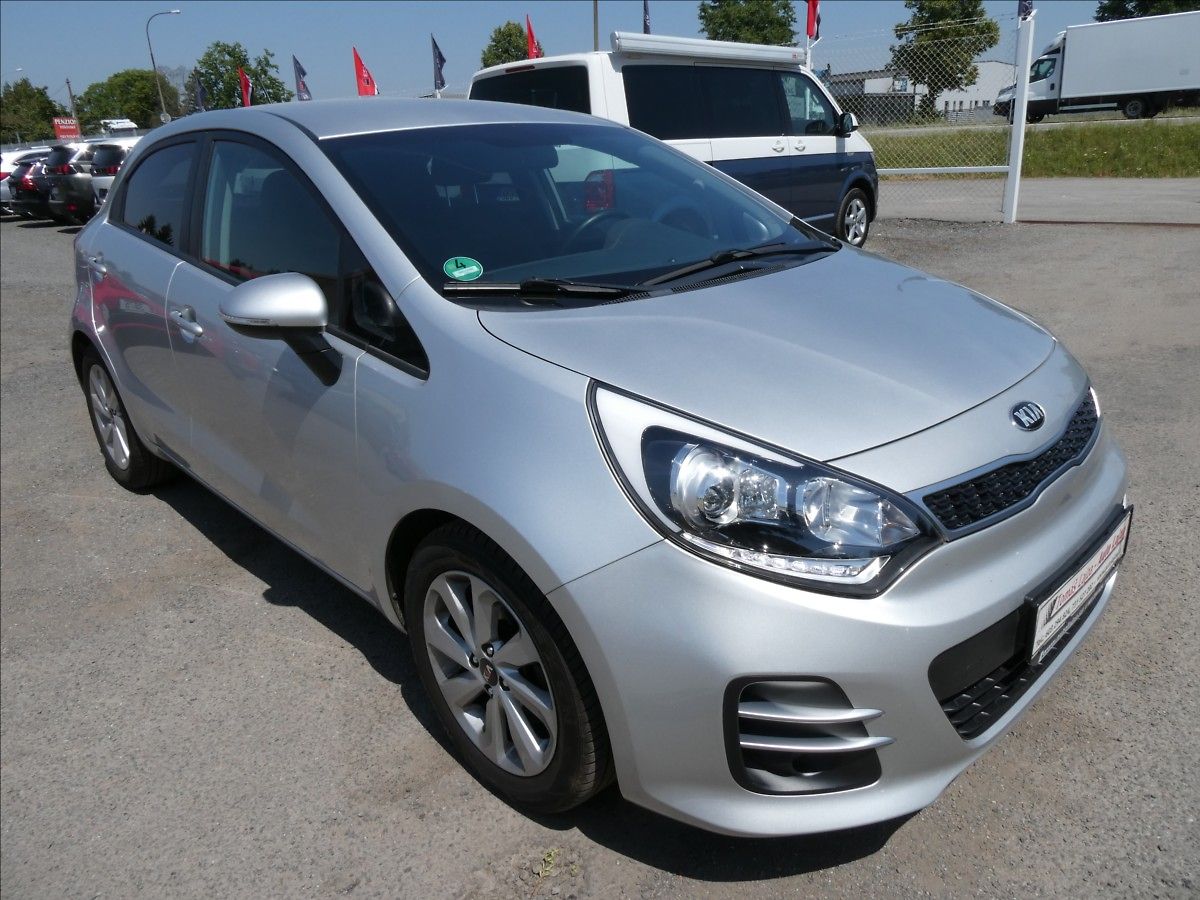 Kia Rio 1,2 i 62kW serviska, NAVI