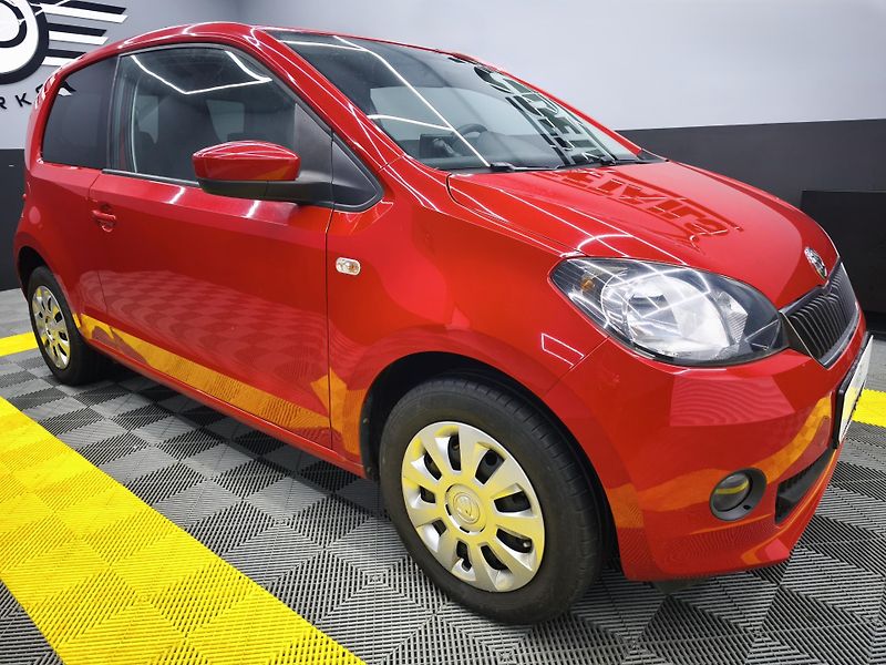 Škoda Citigo (2014) 55kw, výhřev sed., navi, klima - fotka 2 z 23