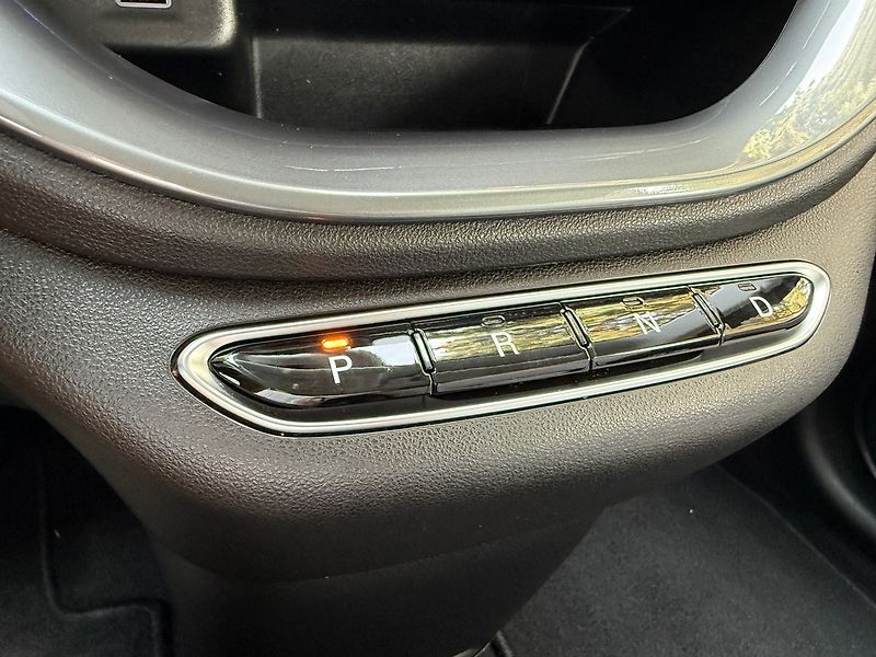 Fiat 500 LaPrima 3+1 42 kWh - fotka 25 z 38