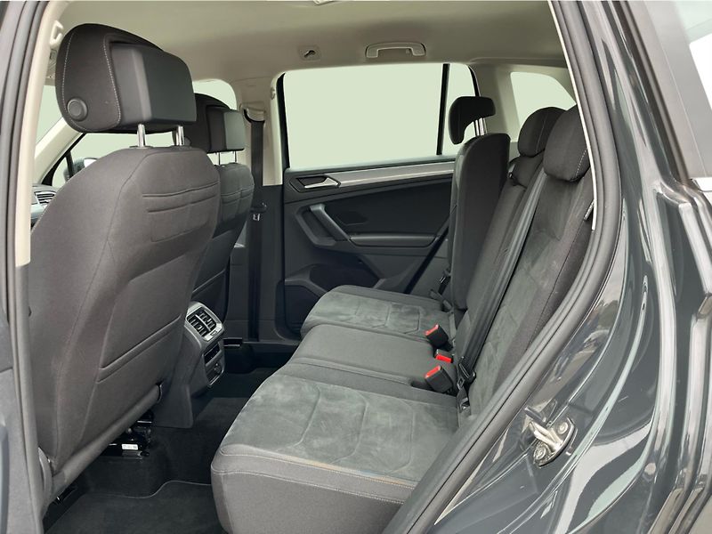 Volkswagen Tiguan 2,0 TDI 110 kW Business Premiu - fotka 12 z 28