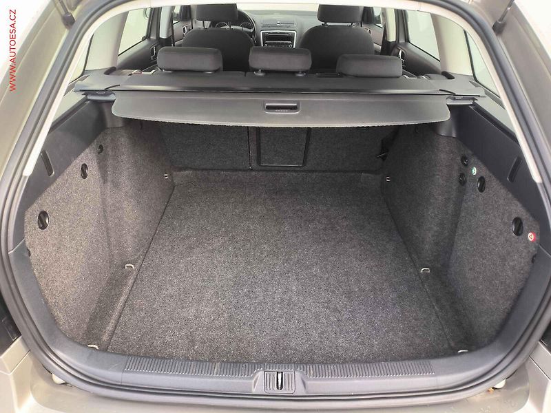 Škoda Octavia (2013) 1.6 TDI, ČR, servis.kniha, AC - fotka 7 z 16