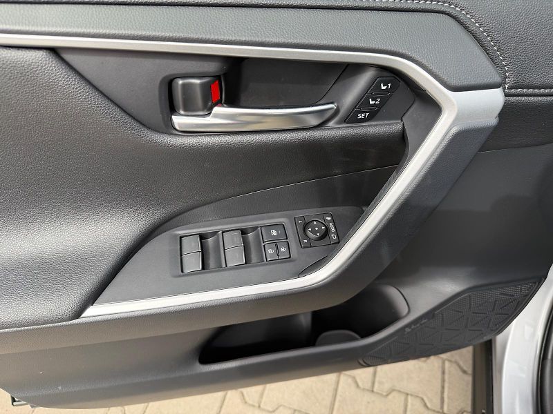 Toyota RAV4 2.5 HSD e-CVT AWD Executive Sk - fotka 12 z 30