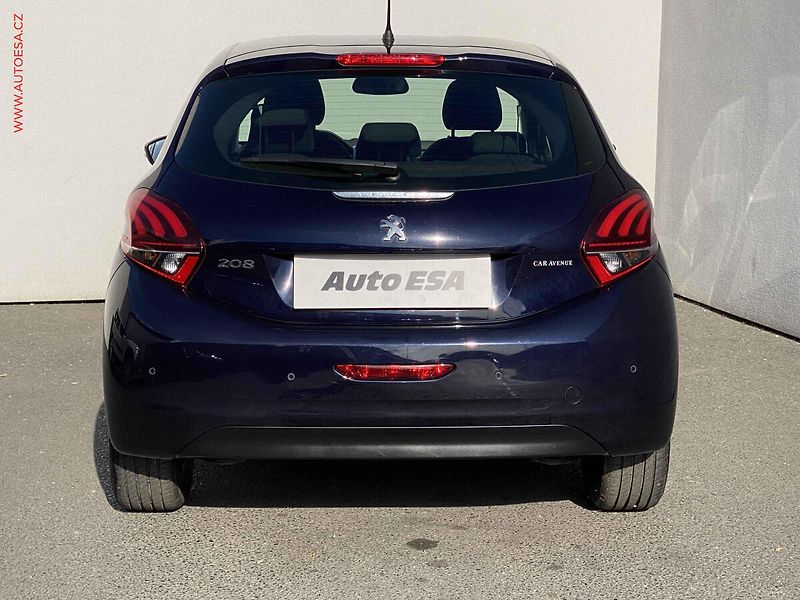 Peugeot 208 (2018) 1.2 PT, Signature - fotka 5 z 16
