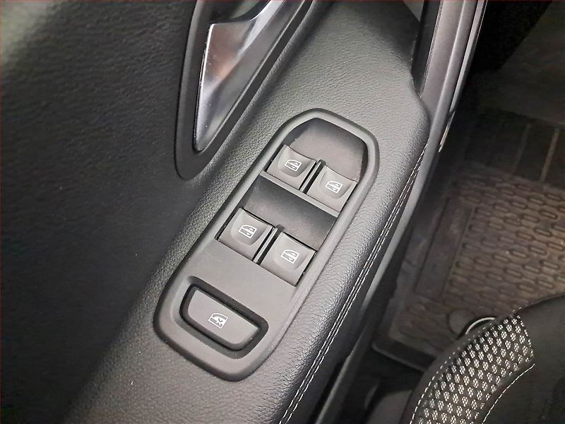 Dacia Duster (2019) 1.6 SCe, Navi, Tempomat - fotka 17 z 17