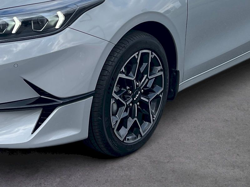 Kia Ceed (2025) Edice 30 1.5 T- GDI 103 kW 6°m - fotka 11 z 32