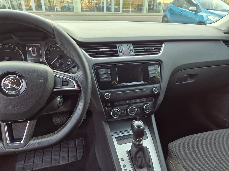 Škoda Octavia (2014) DSG - STYLE PLUS 2.0TDi /110kW - fotka 8 z 18