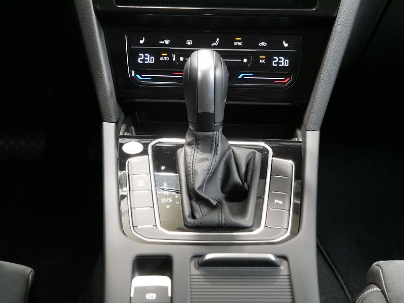 Volkswagen Passat - fotka 15 z 23