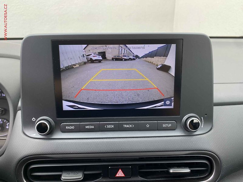 Hyundai Kona (2021) 1.0 T-GDi, AT, +ALU, kamera - fotka 18 z 19
