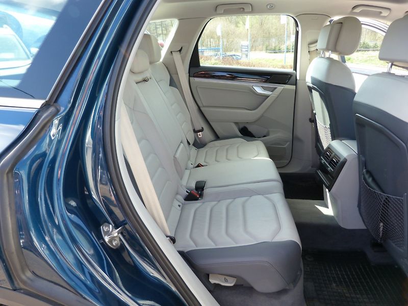 Volkswagen Touareg 3.0 TDI - fotka 39 z 42
