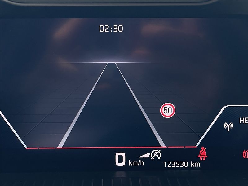 Škoda Octavia 2,0 TDI 4x4 DSG Combi RS TAŽNÉ - fotka 10 z 22