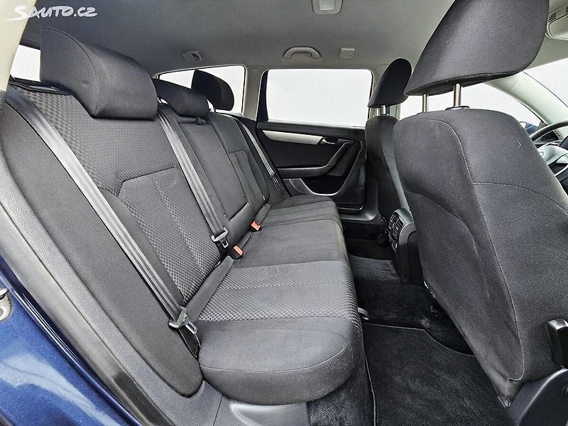 Volkswagen Passat 1.4 TSI 90kW, NOVÉ ROZVODY. - fotka 33 z 42
