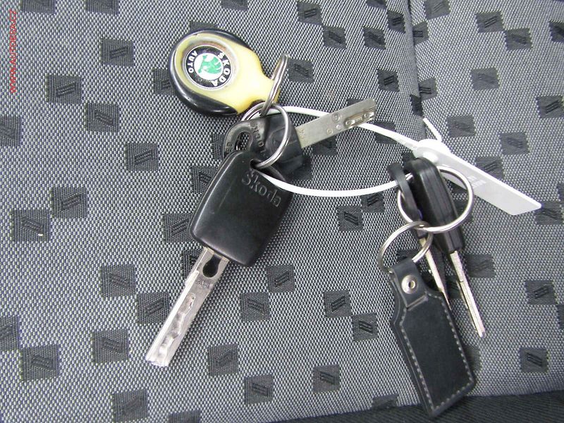 Škoda Fabia (2007) 1.2 i, ČR, zmk.řazení - fotka 16 z 16