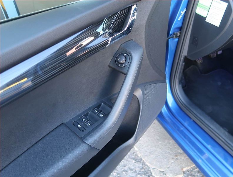 Škoda Octavia (2017) Style 1.6 TDI, Tempomat - fotka 16 z 18