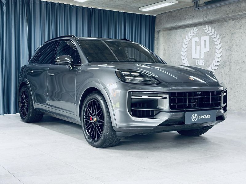Porsche Cayenne (2024) S V8 CARBON EXT+INT MASAZE MAX - fotka 1 z 42