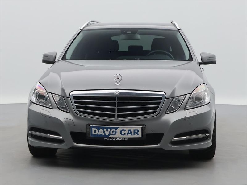 Mercedes-Benz Třídy E 3,0 350CDI 170kW Avantgarde - fotka 2 z 40