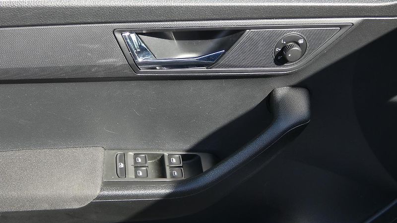 Škoda Fabia 1,2 TSI STYLE - fotka 9 z 22