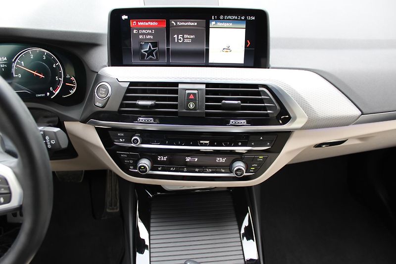 BMW X3 xDrive30d Mpaket CZ  - fotka 5 z 20