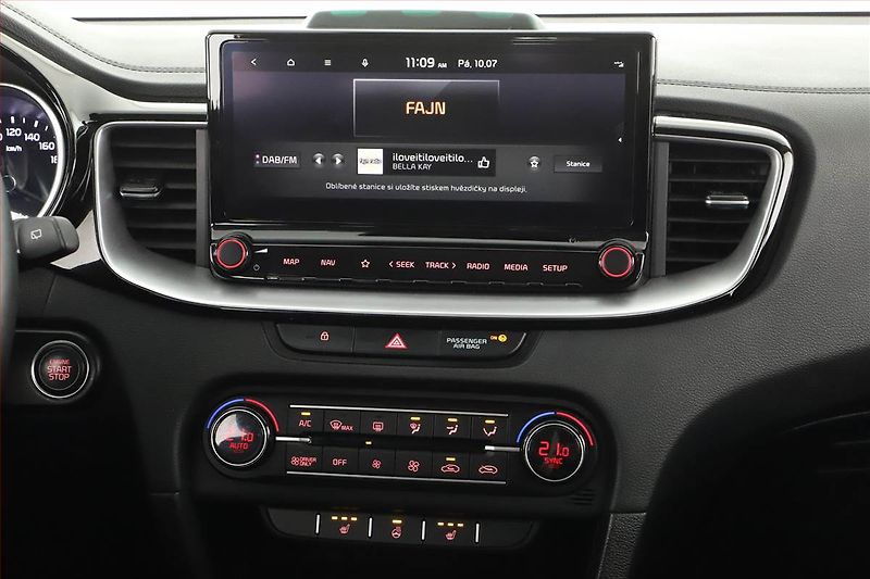 Kia Ceed (2022) 1.6 GDI plug-in - fotka 14 z 20