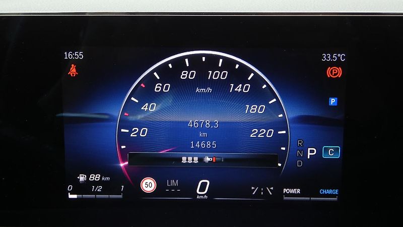 Mercedes-Benz Třídy A 180 Sedan Progessive - fotka 13 z 21