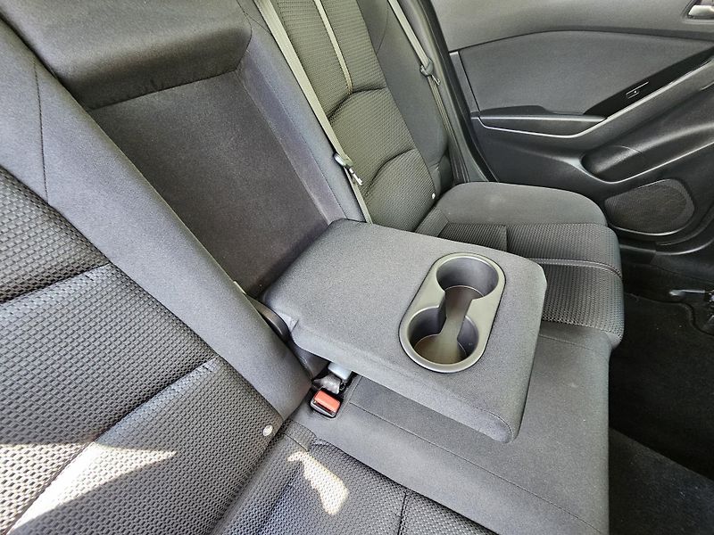 Mazda 3 (2018) 2.0i, NAVI - fotka 20 z 28