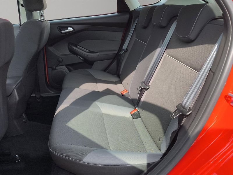 Ford Focus (2014) 1.0 74kW, ČR, 1. majitel, klim - fotka 20 z 21